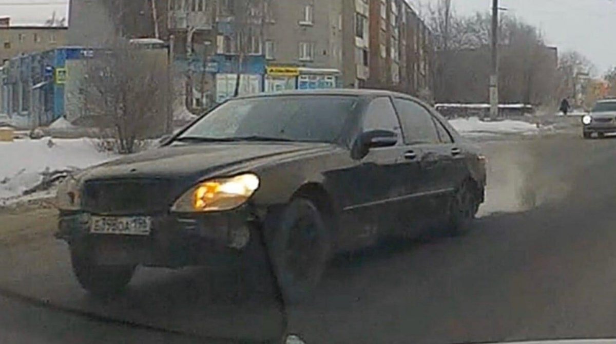 W220 Мерседес убитый