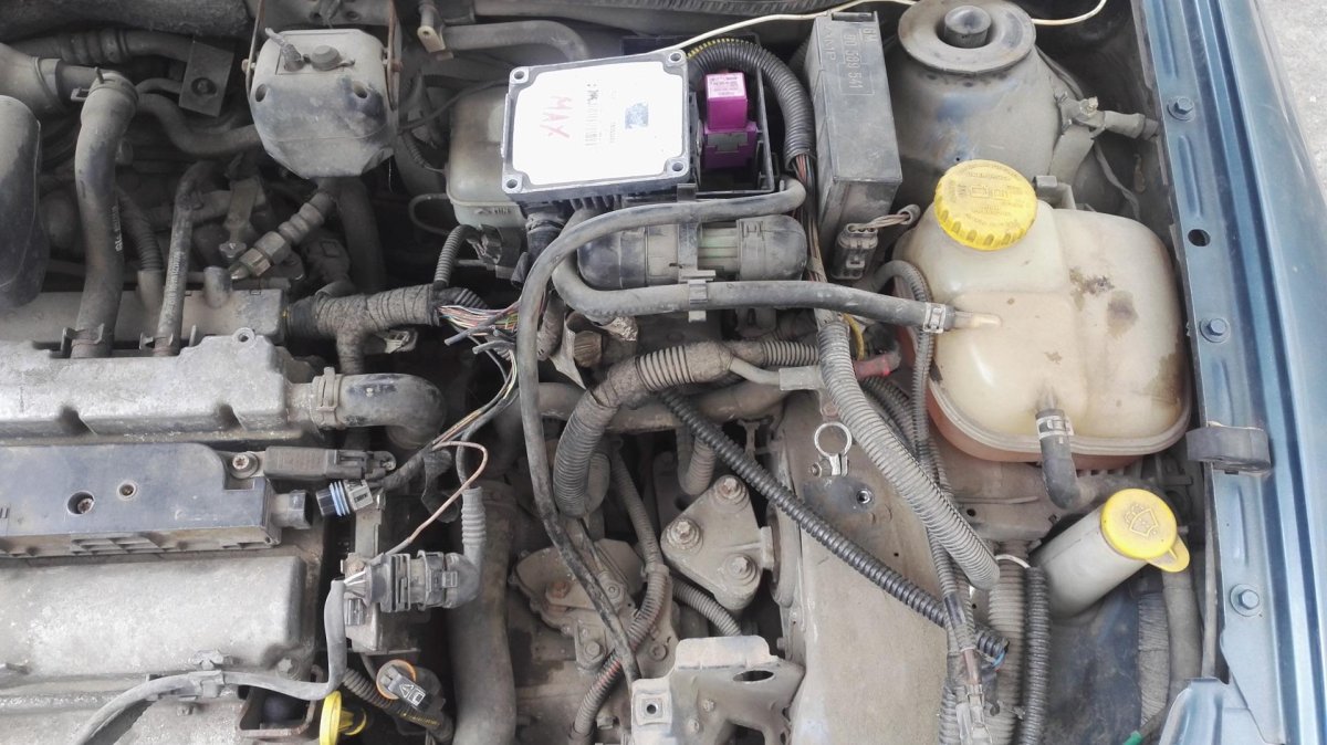 ЭБУ Опель Вектра б 1.6