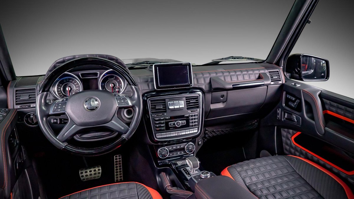 Мерседес Гелендваген 2023 салон