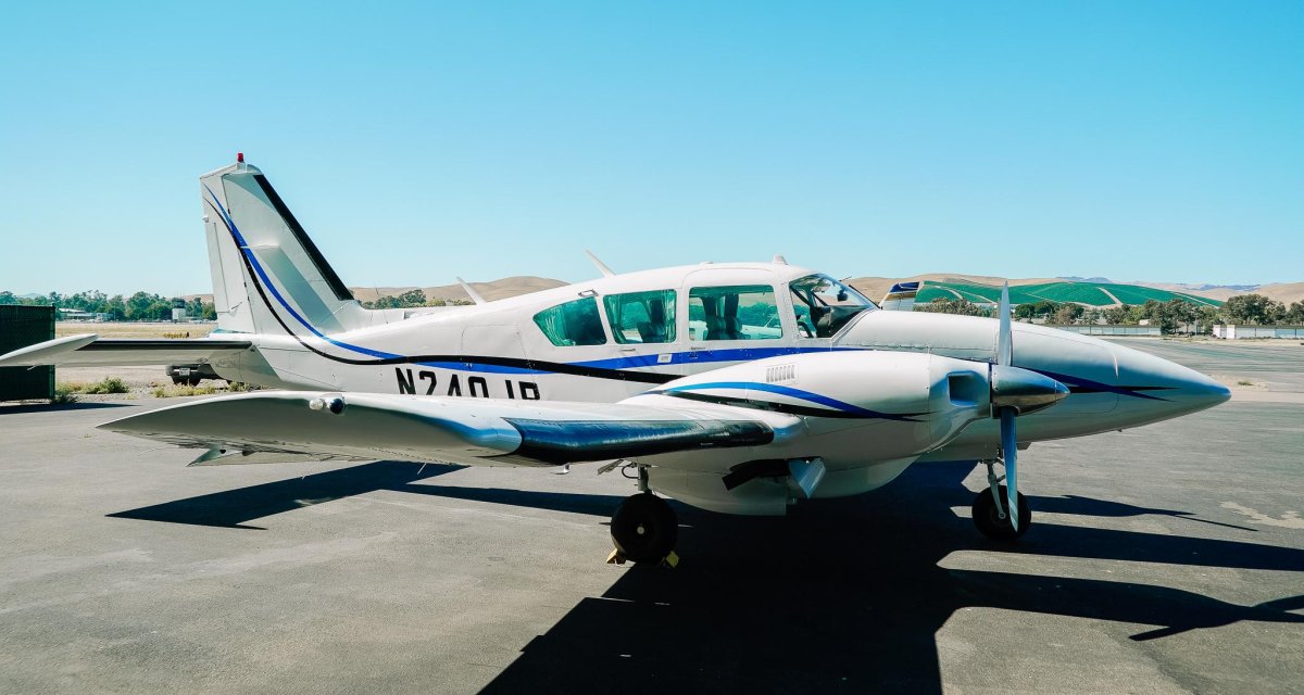 Piper Aztec pa23-250f