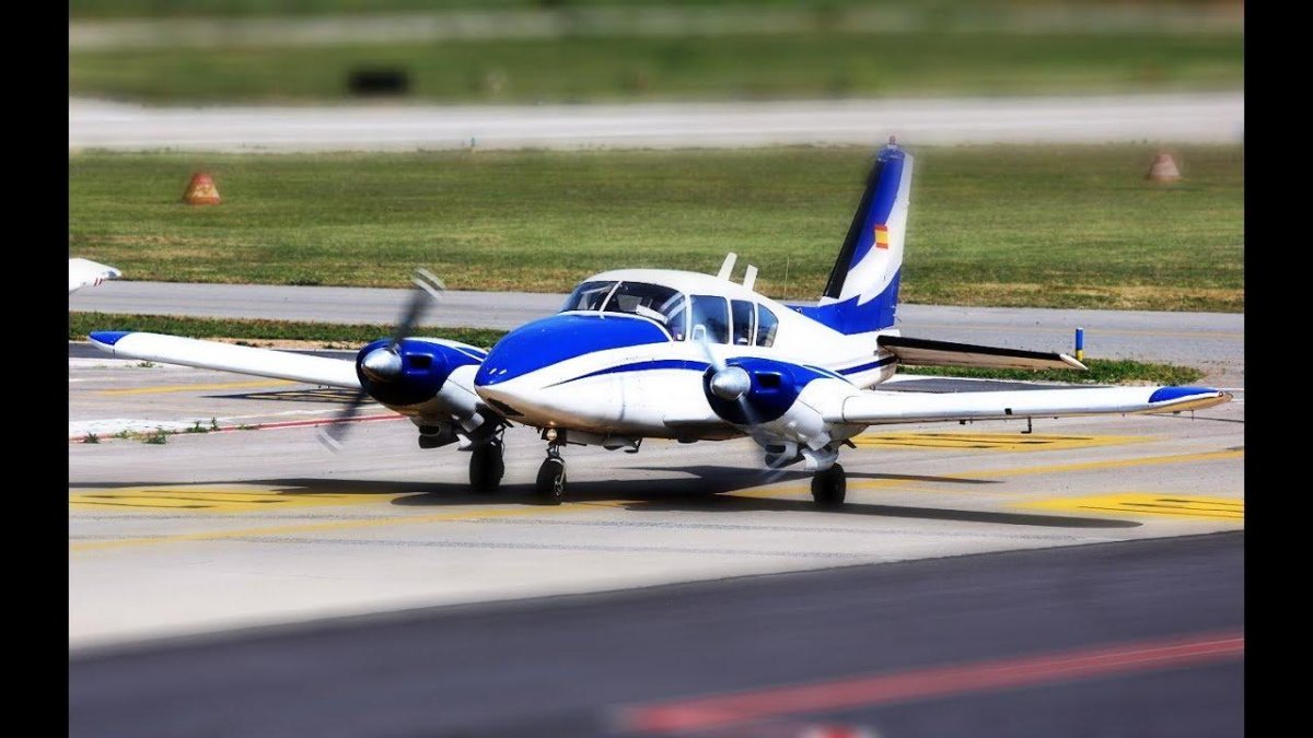 Piper Aztec pa23-250f