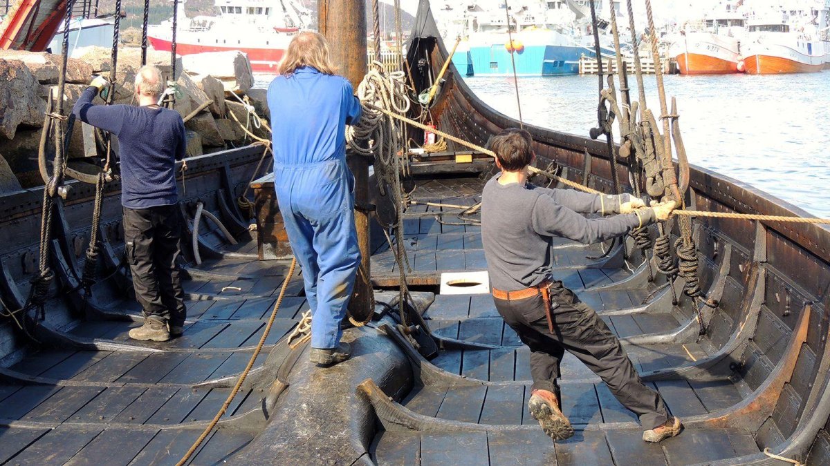 Драккар палуба