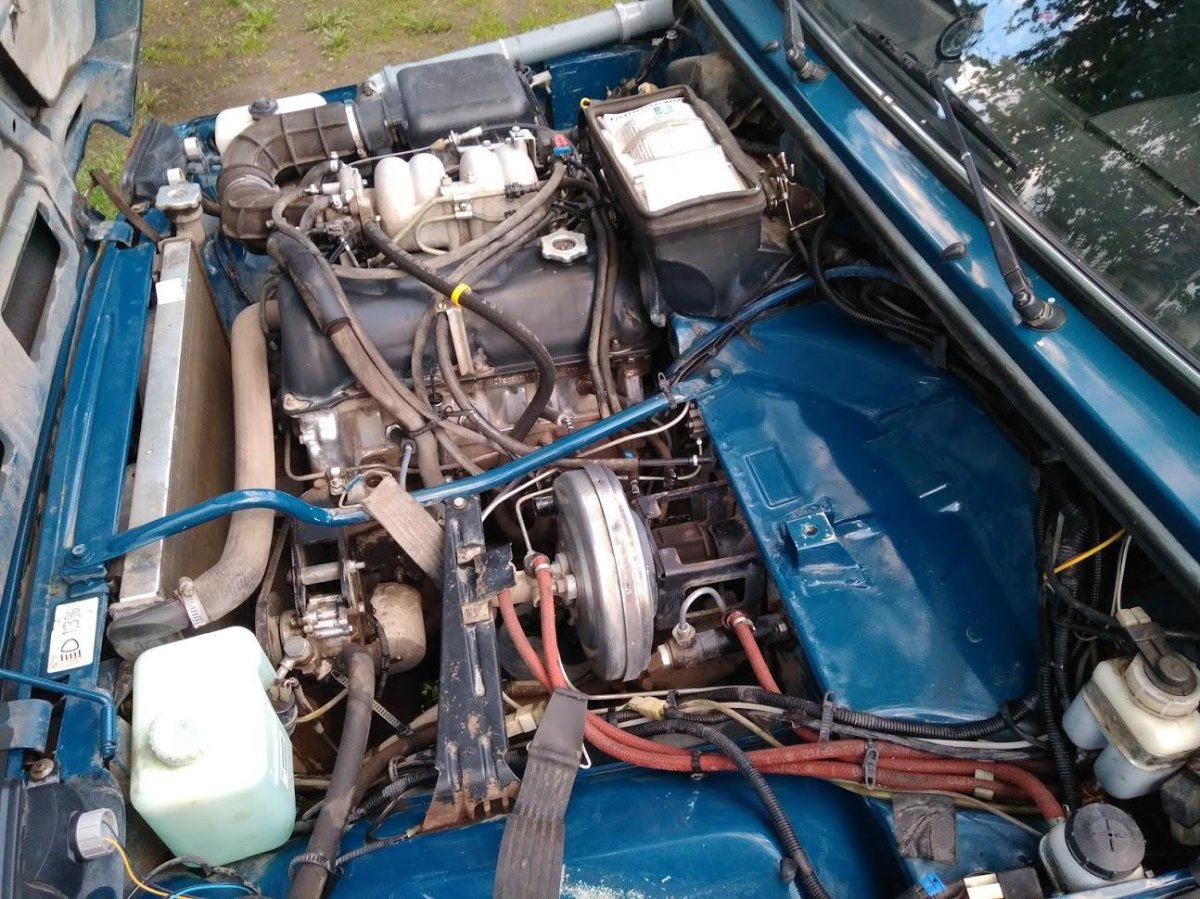 ВАЗ 2121 под капотом