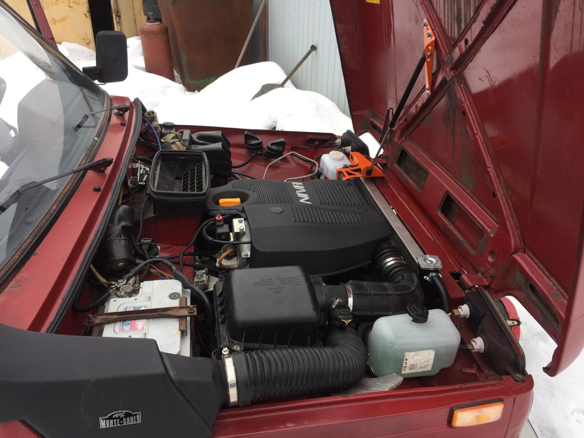 Нива 2121 поткапотам