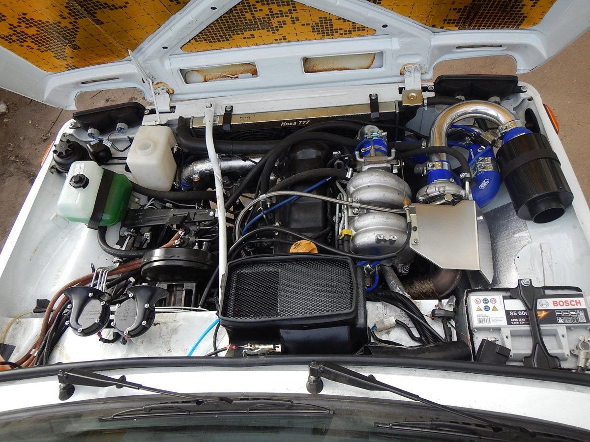 Подкапотка Нива 21214