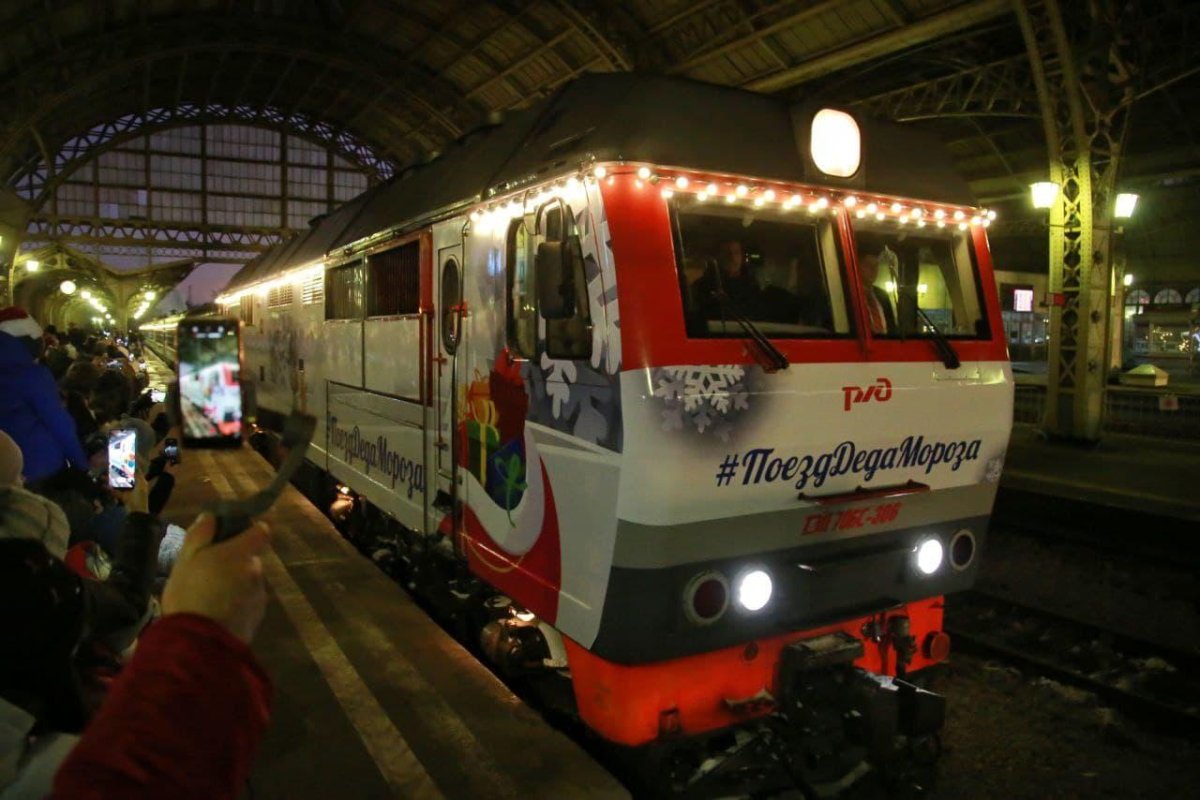 Поезд Деда Мороза в Питере 2022
