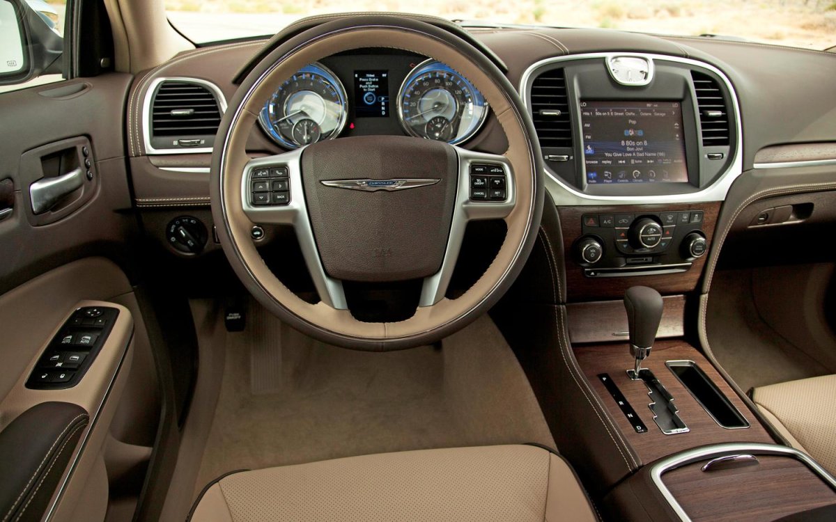 Chrysler 300c 2012 Interior