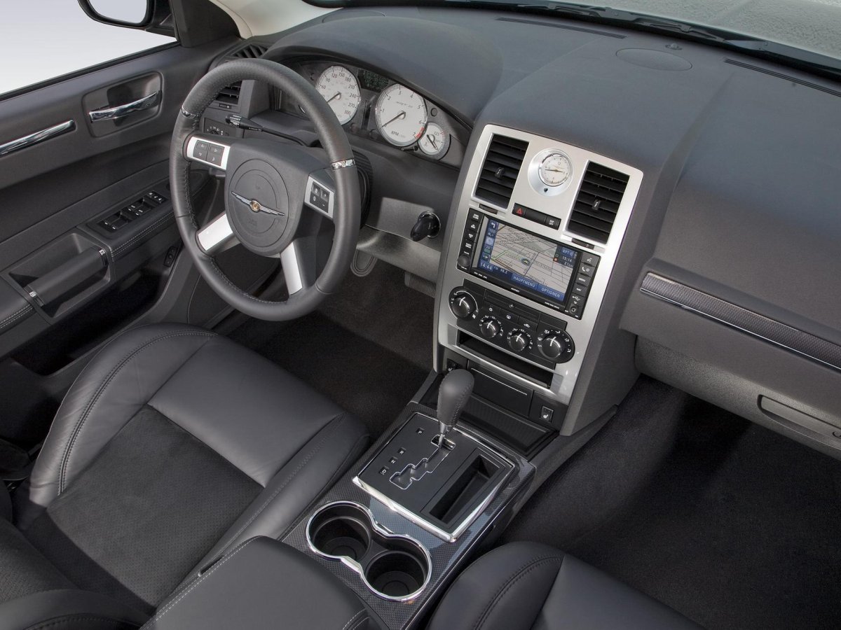 Chrysler 300c srt8 салон