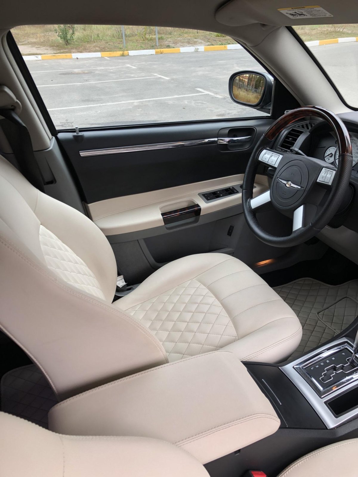 Chrysler 300c универсал салон