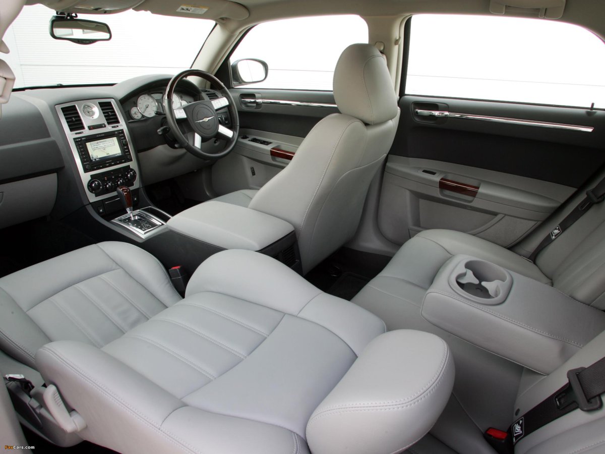 Chrysler 300c Interior