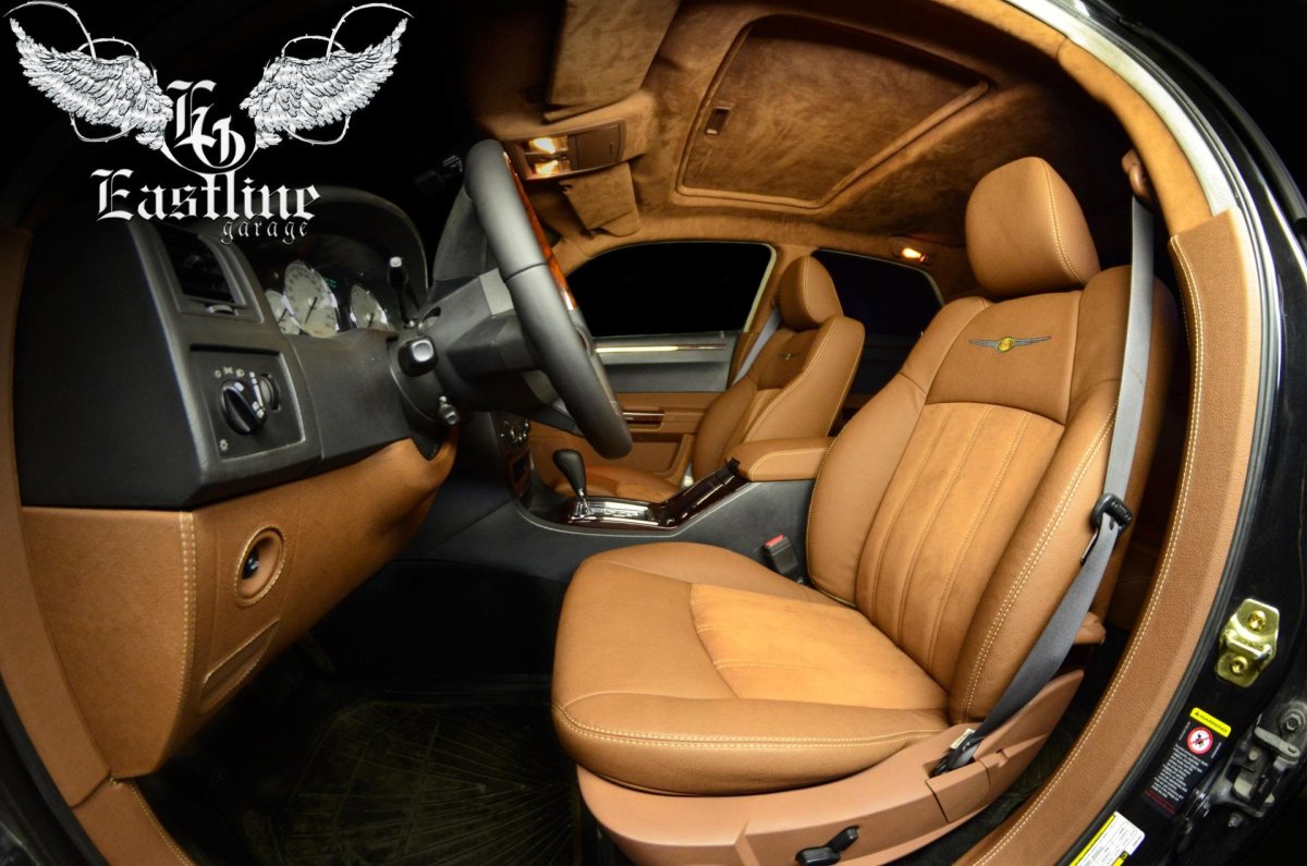 Chrysler 300c перетяжка салона
