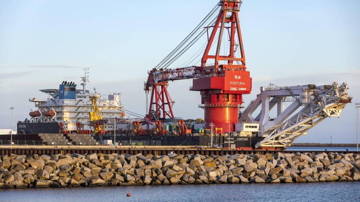 Баржа Фортуна МРТС