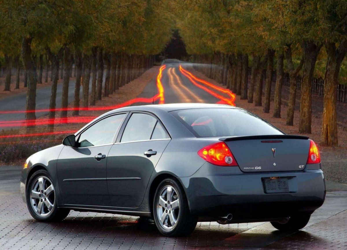 Седан Понтиак 2005