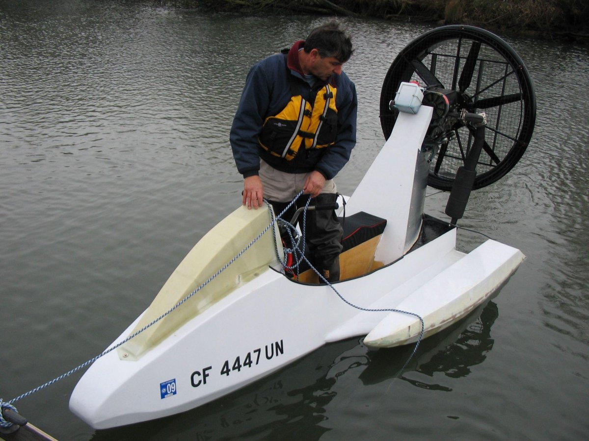 Аэролодка катамаран