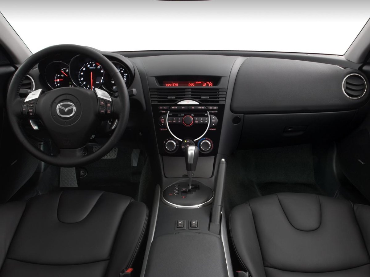 Mazda RX 8 салон