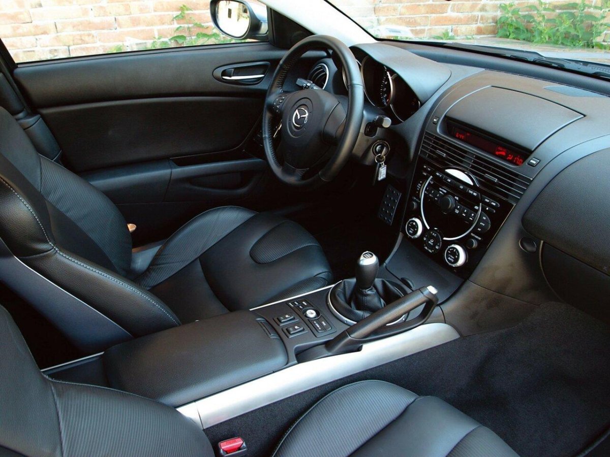 Мазда rx8 салон