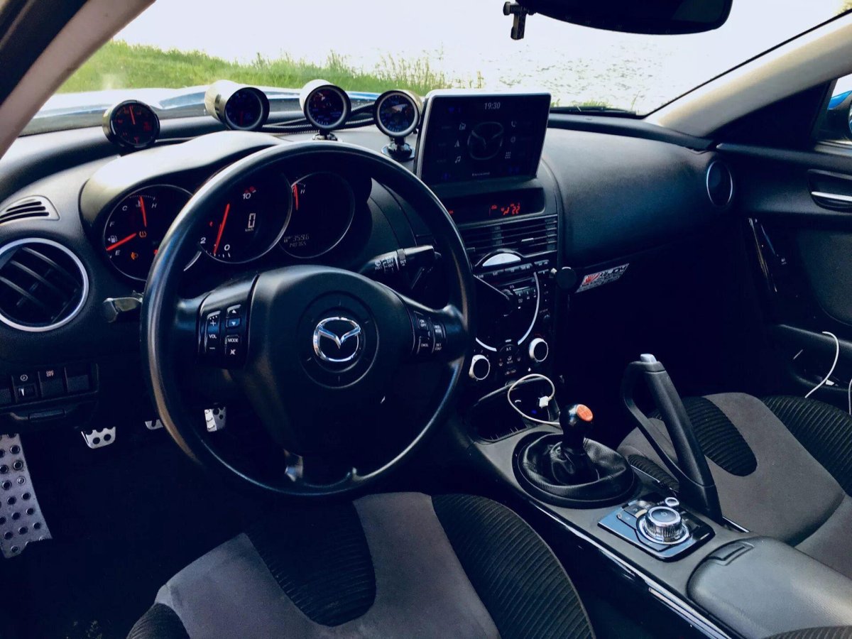 Mazda rx8 2005 салон