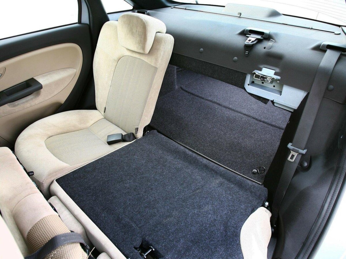 Фиат 1.4 Fiat Albea