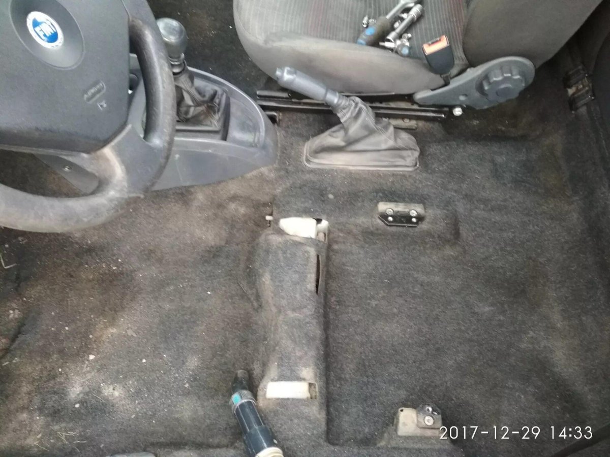 Фиат Альбеа 2008 сидения