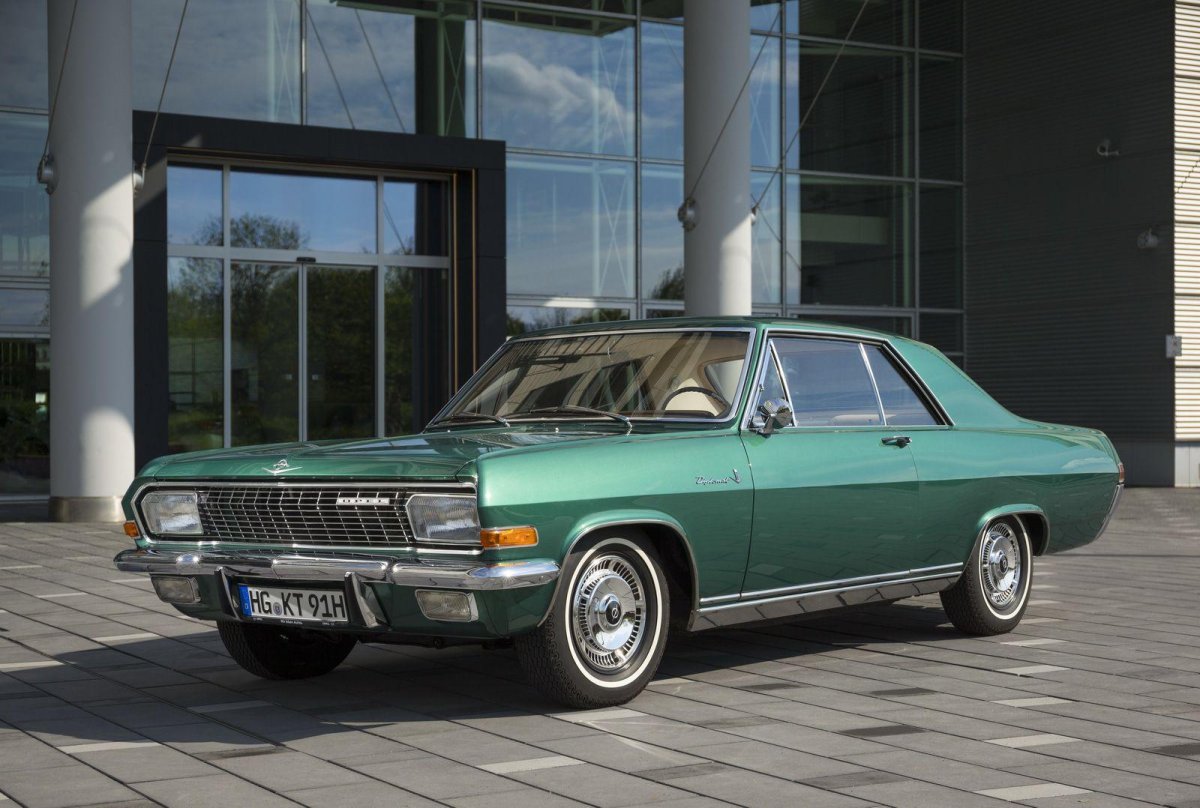 Opel Diplomat v8 Coupe
