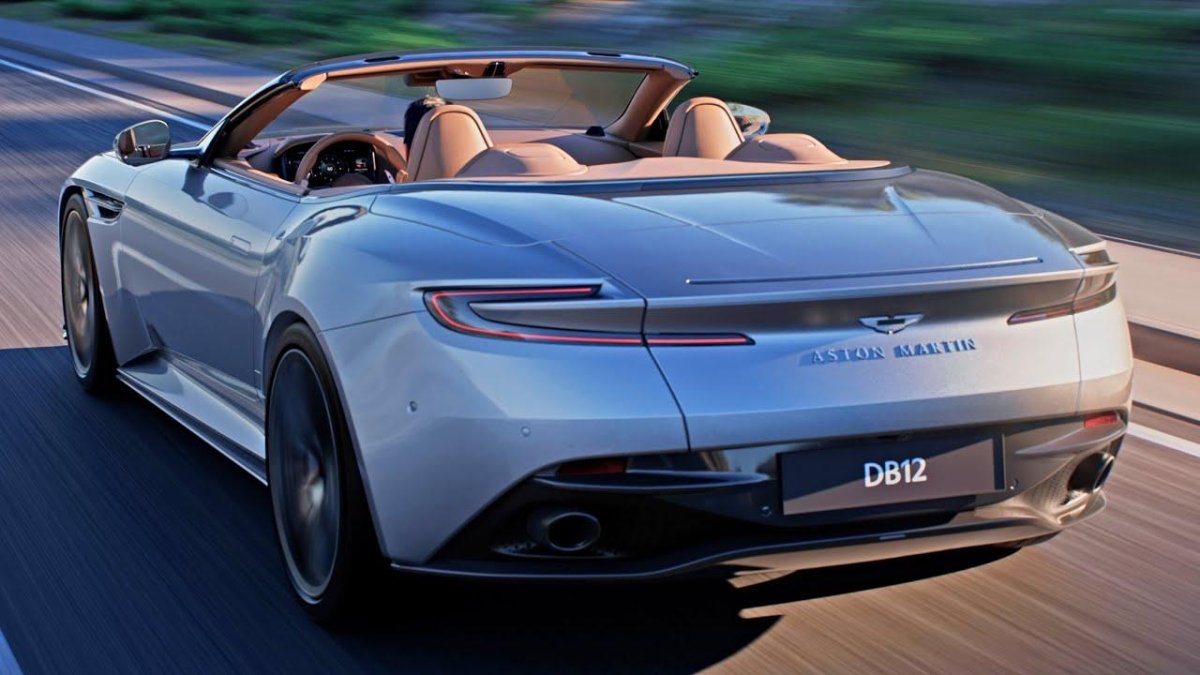 Астон Мартин кабриолет