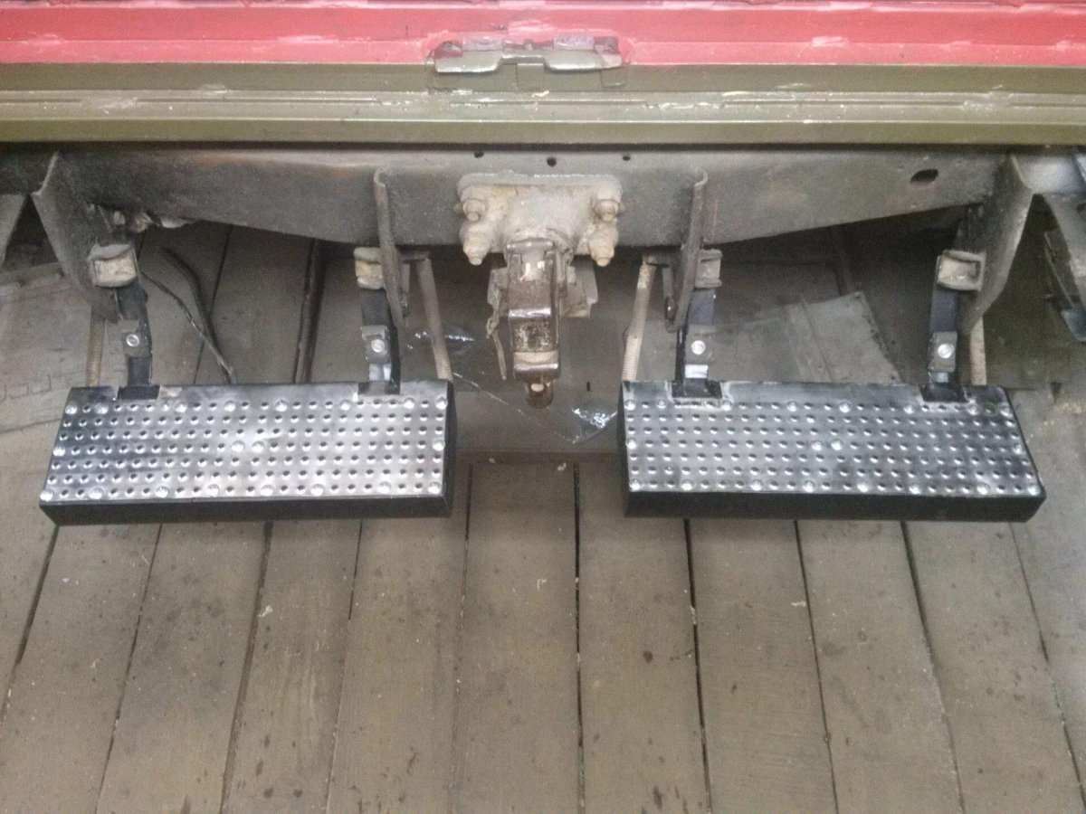 Подножка откидная УАЗ 452