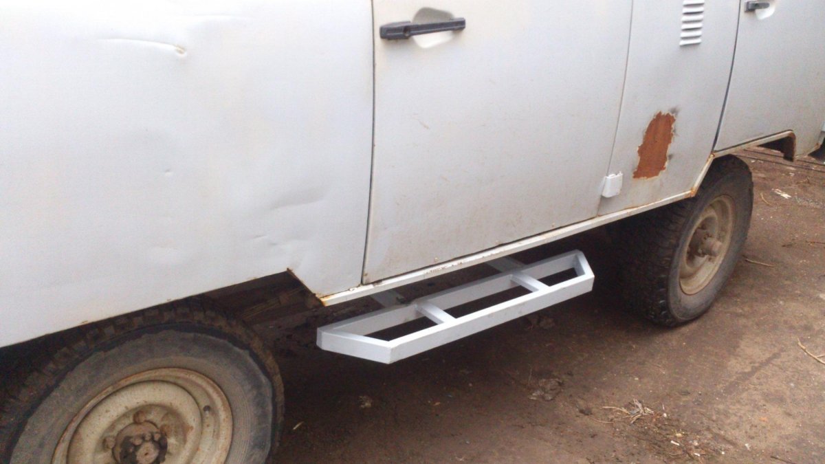 Боковая подножка УАЗ Буханка