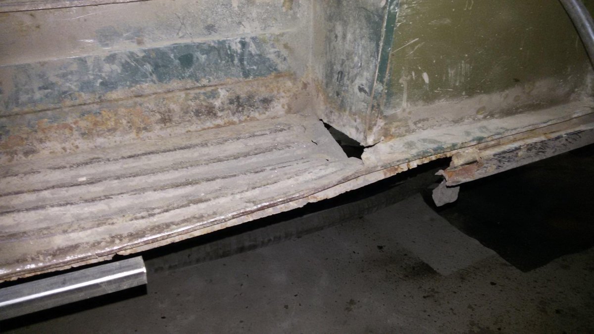 УАЗ 452 порог салонной двери