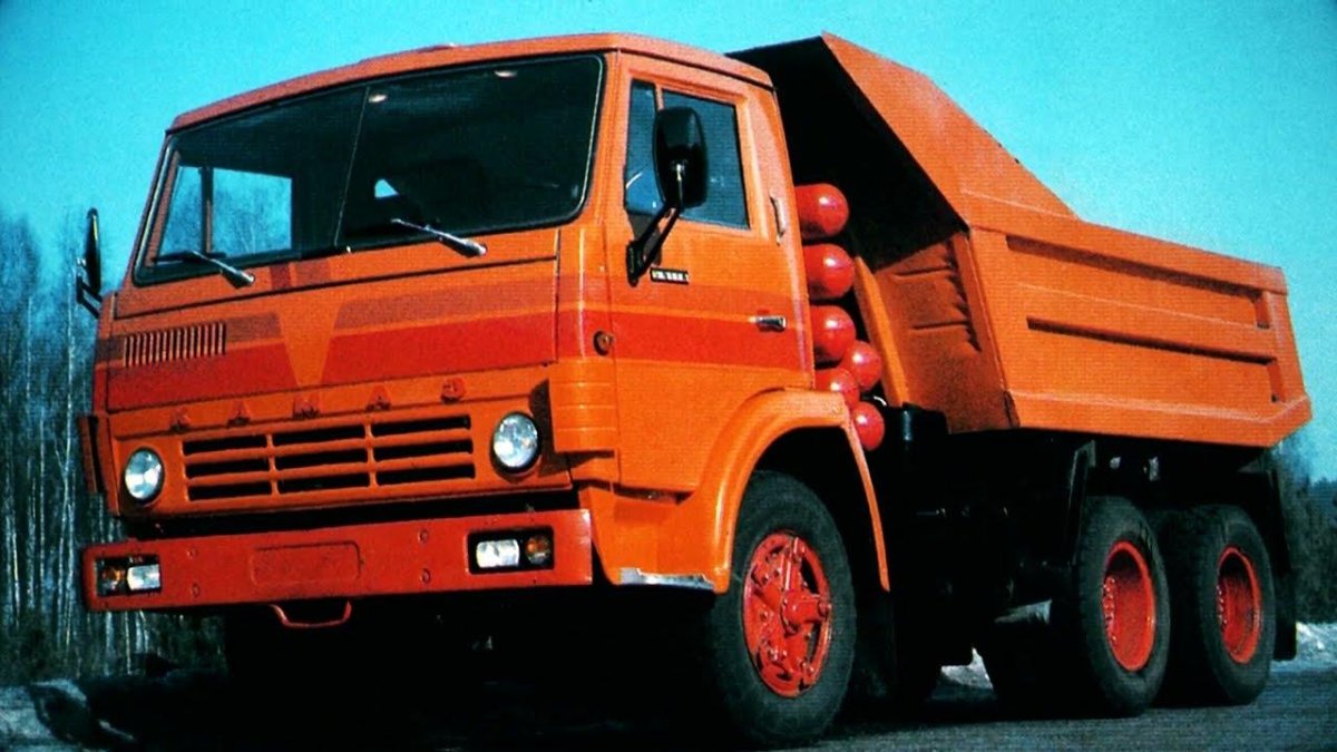 Грузовик КАМАЗ 5511 самосвал