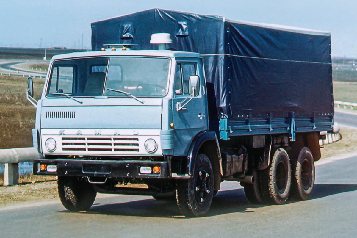 КАМАЗ 5320 бортовой