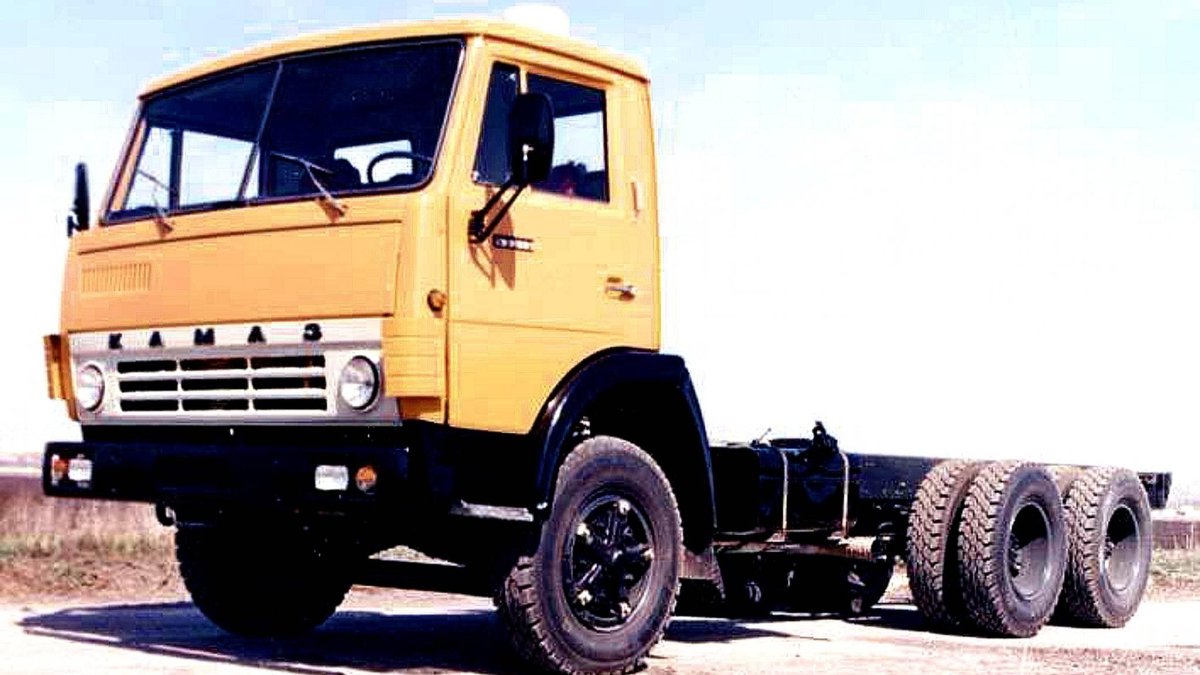 КАМАЗ 5320 седельный тягач