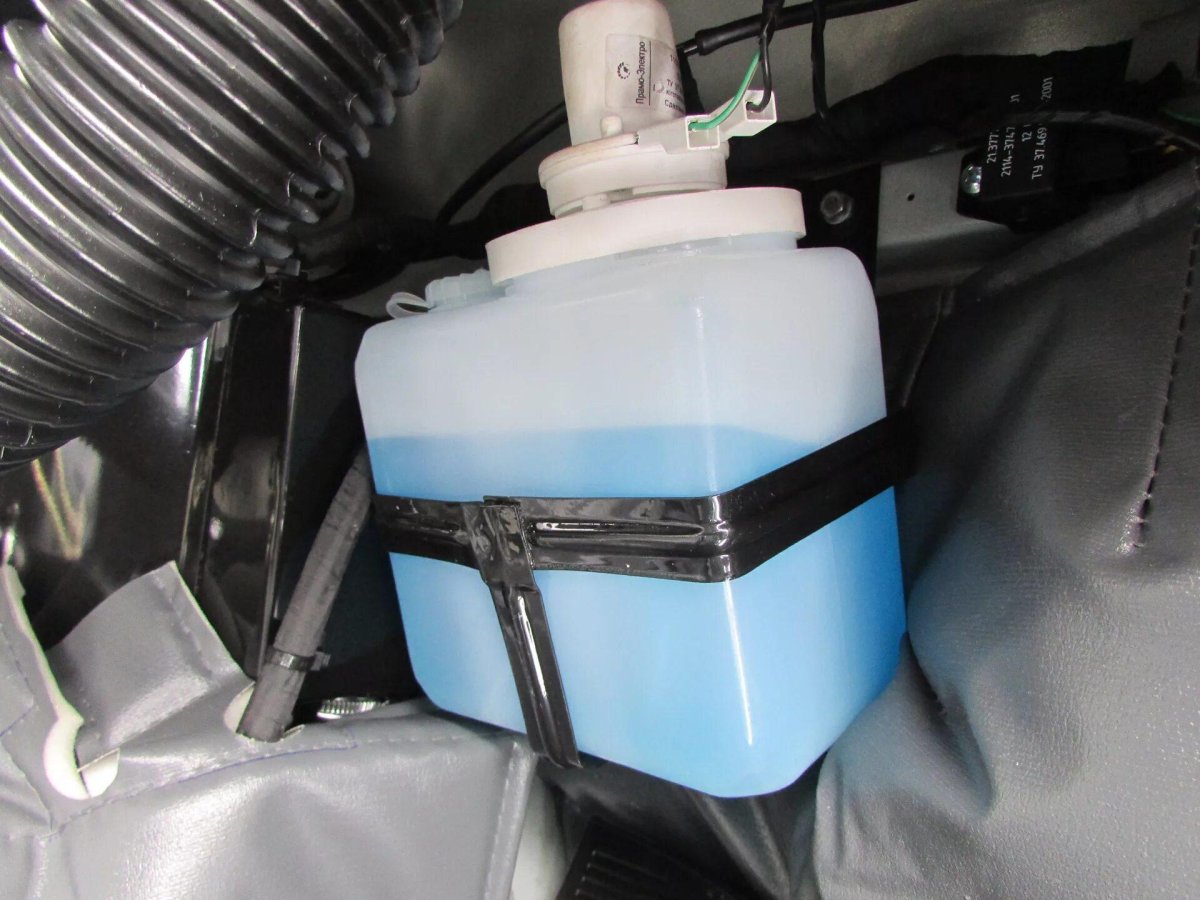 Кронштейн бачка омывателя УАЗ 452