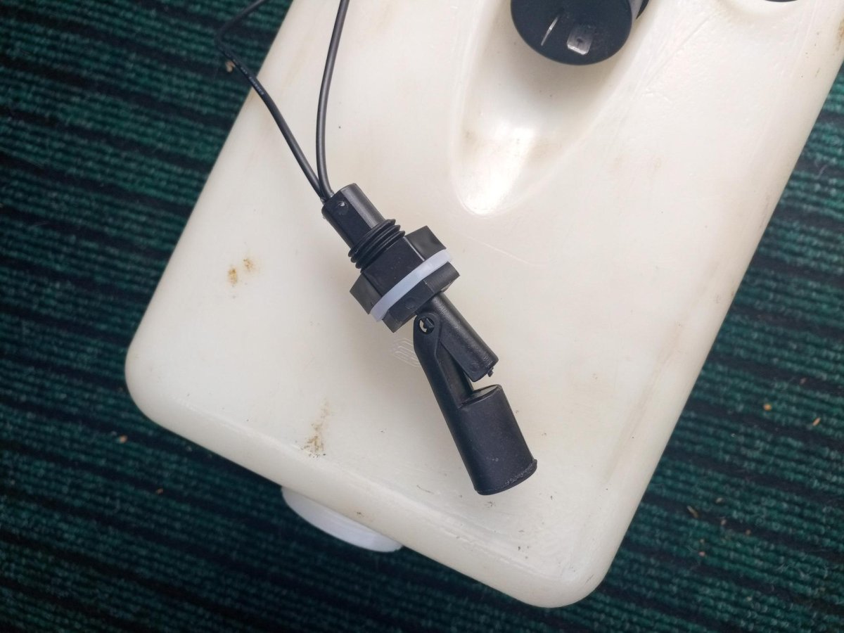 Датчик уровня охлаждающей жидкости ГАЗ 3110