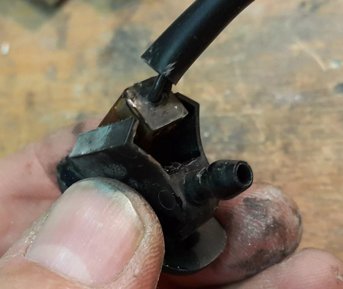 Форсунка омывателя ЗИЛ 131