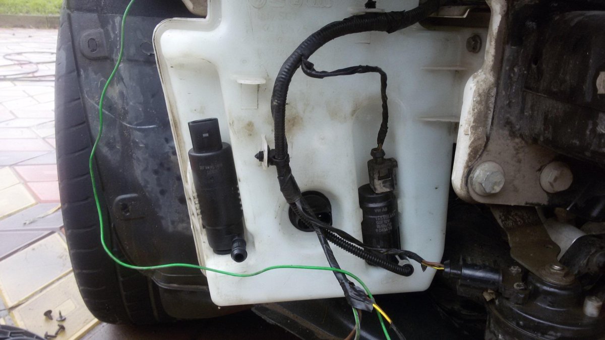 Датчик уровня омывающей жидкости Октавия а7