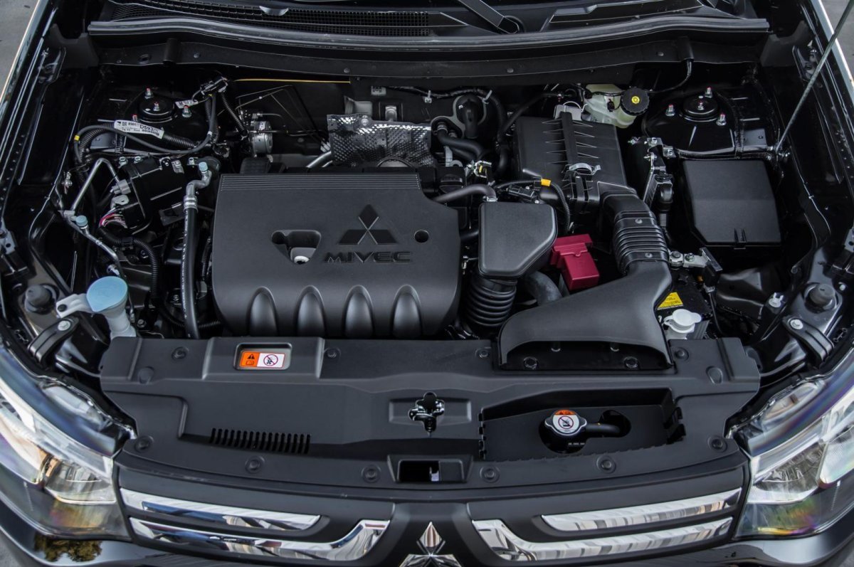 Outlander 2019 моторный отсек