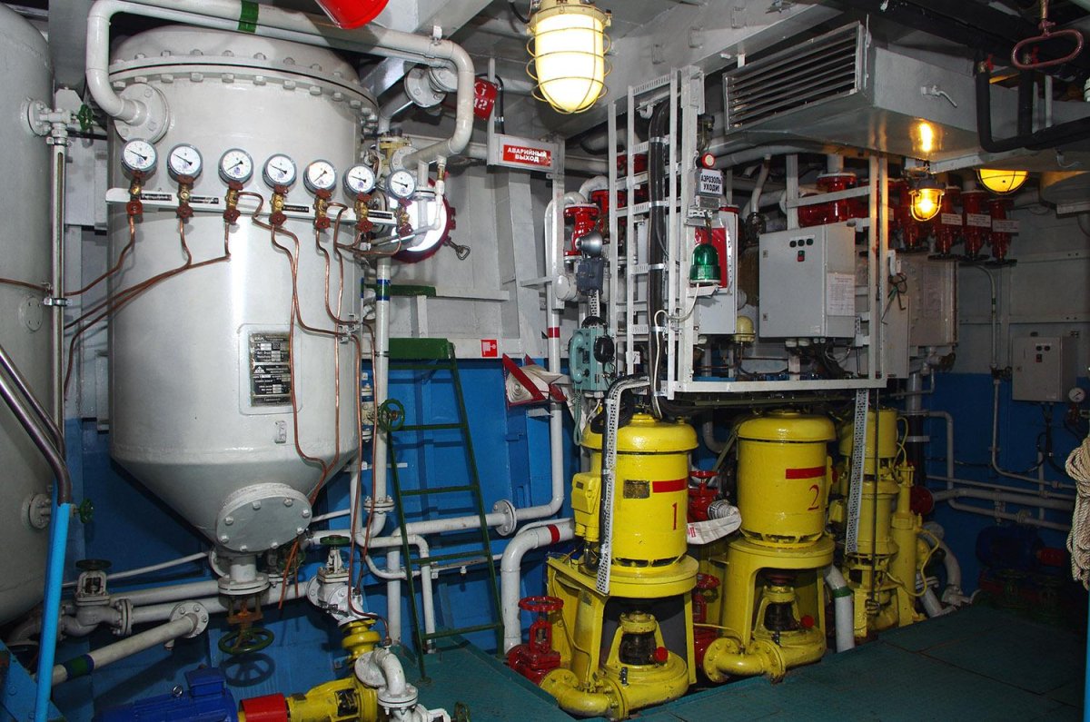 Машинное отделение на судне