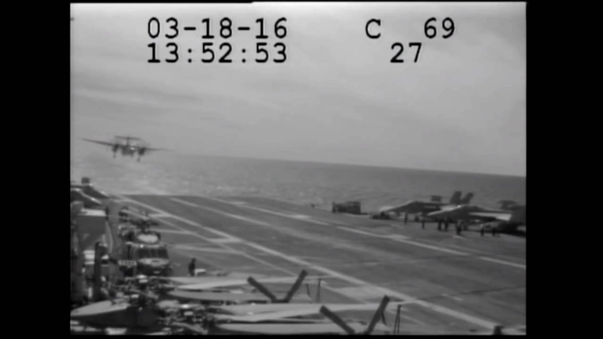 Аварийная посадка на авианосец