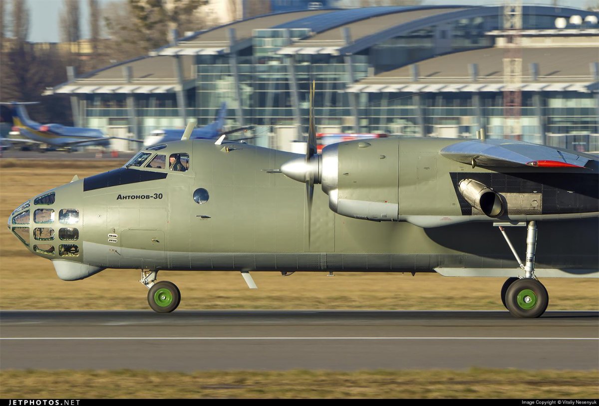 АН-30 самолёт