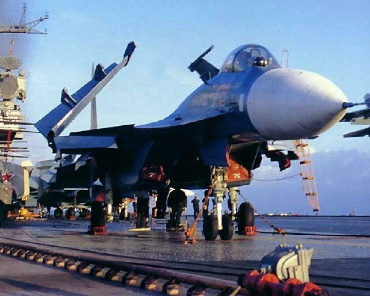 Су-33 авианосец