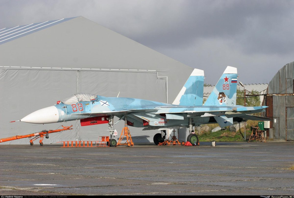 Су-33 Тимур Апакидзе