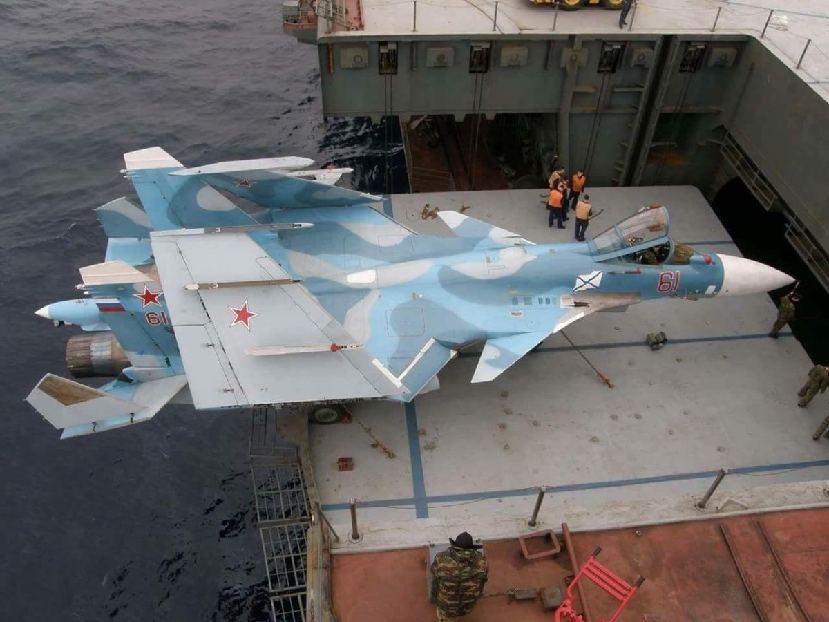 Су-33 авианосец