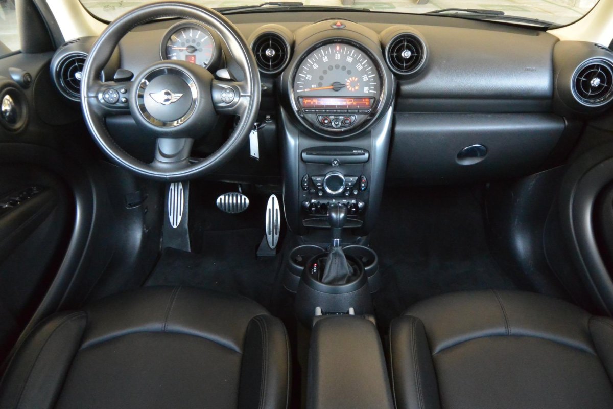 Мини Купер Кантримен салон 2011