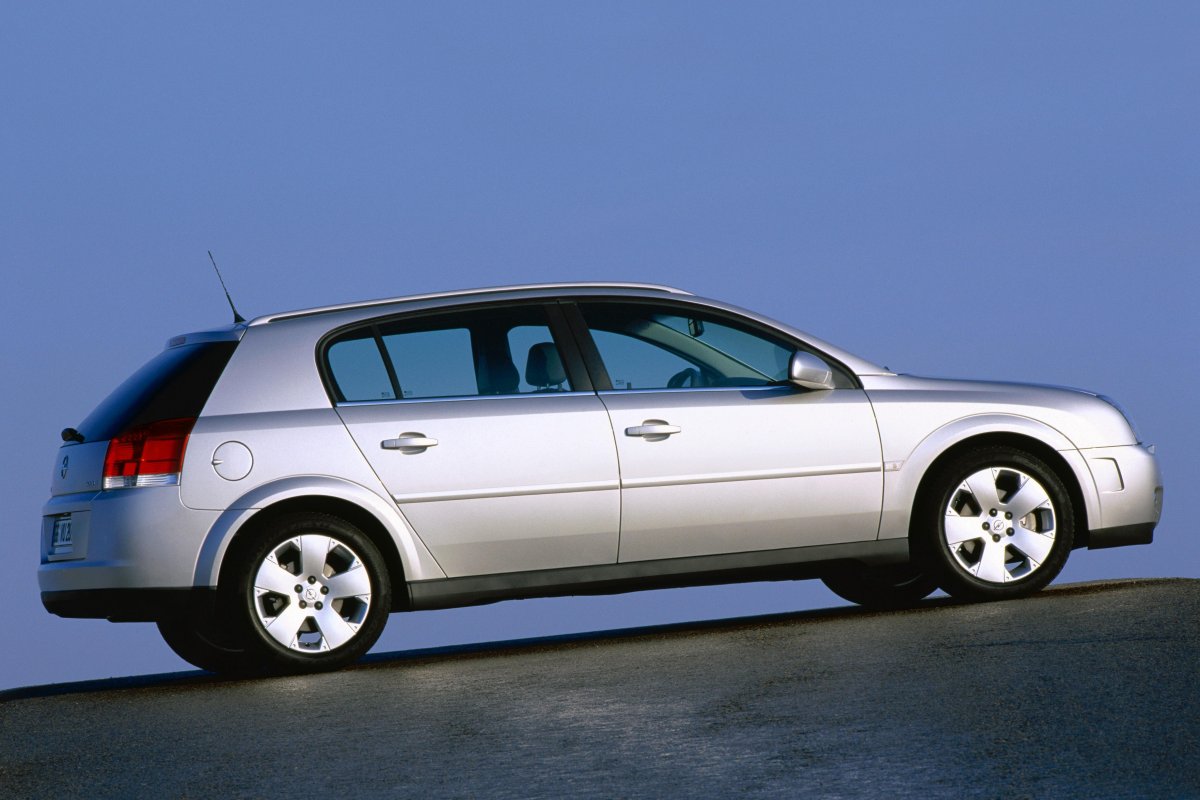 Opel Signum 2003