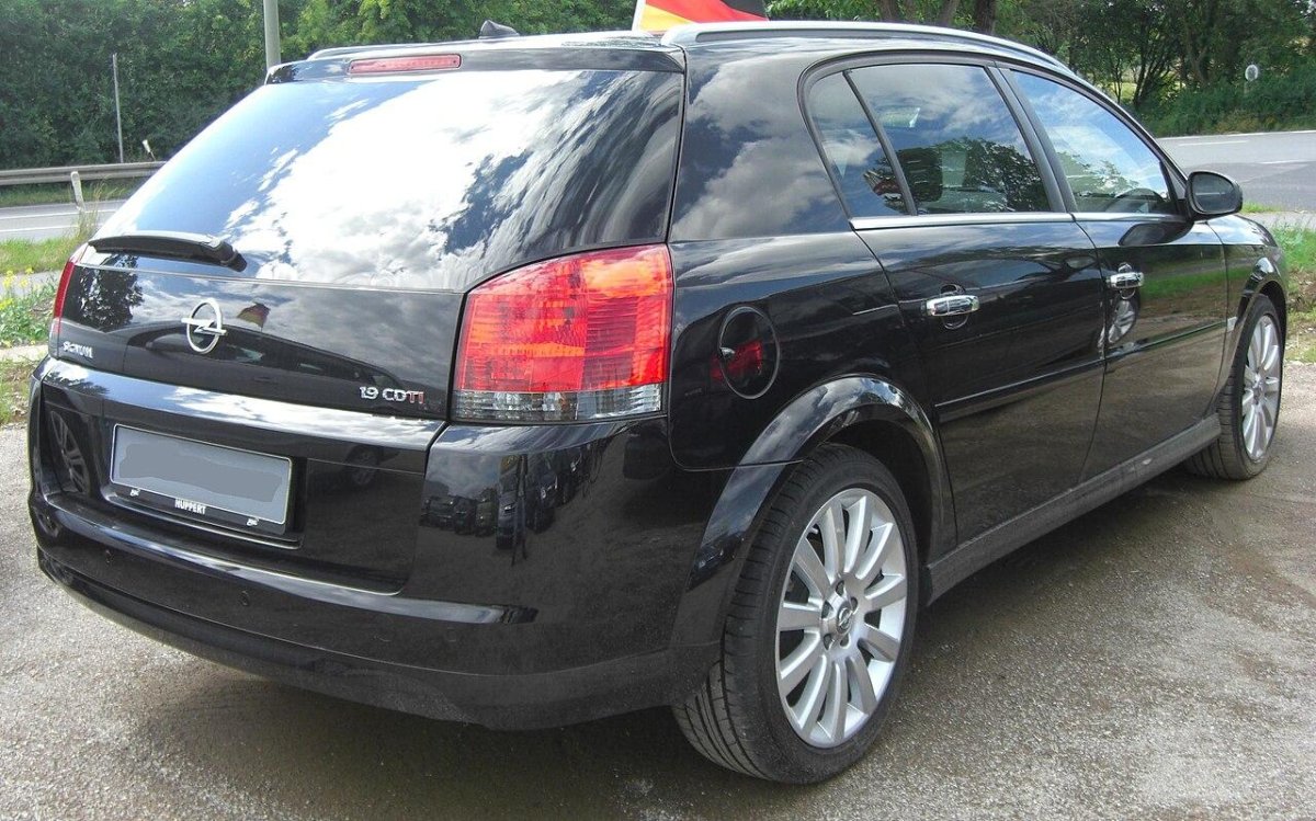 Opel Signum Black
