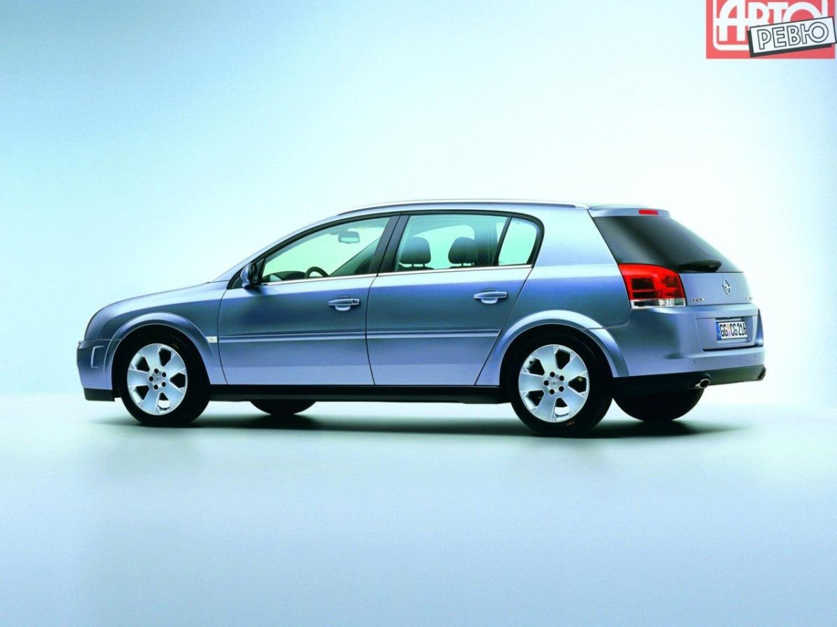 Opel Signum 2003