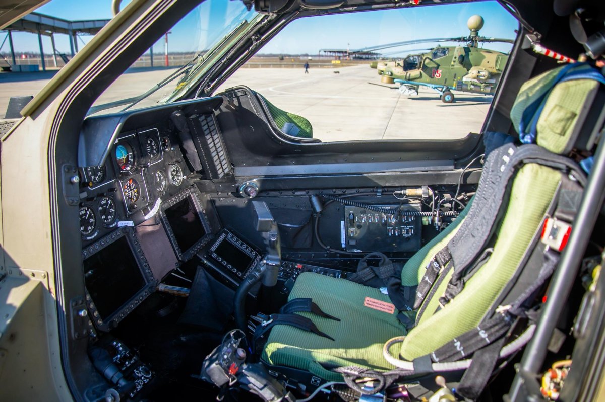Ми-28 кабина пилота
