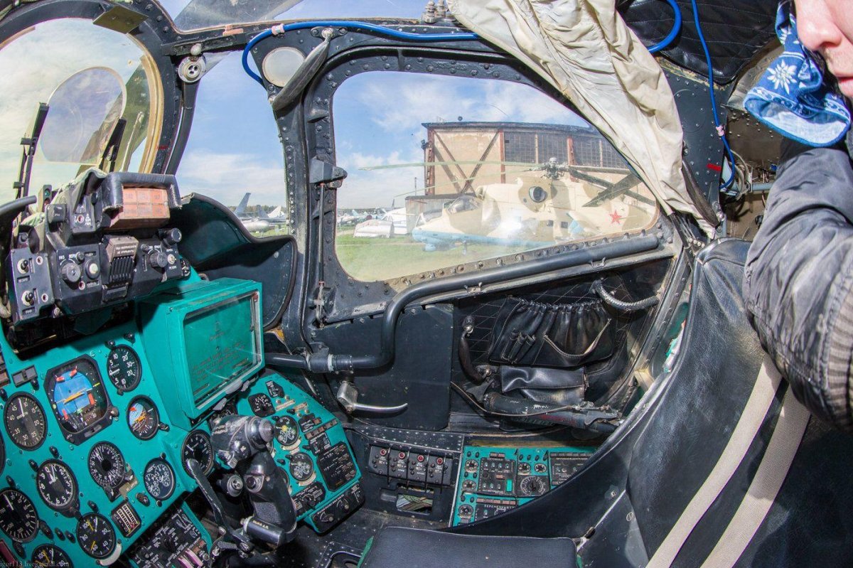 Ми-24 кабина