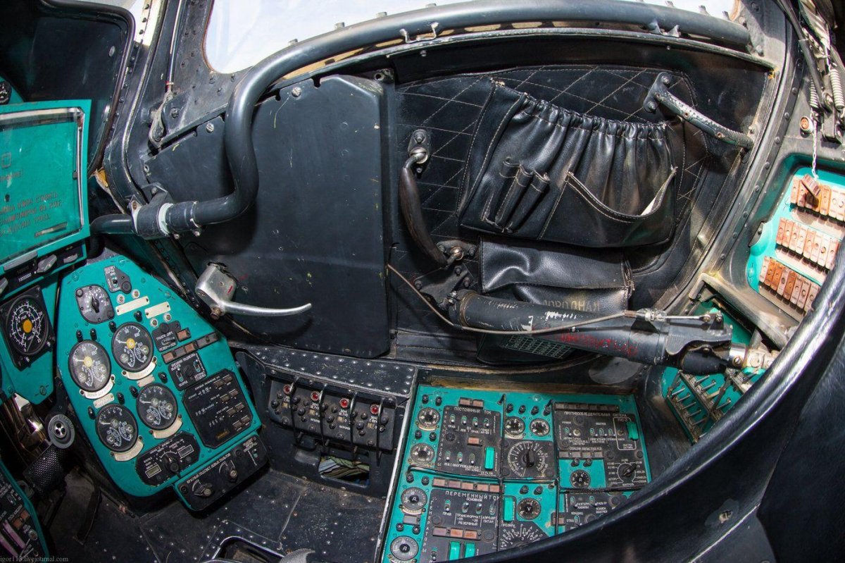 Ми-24 кабина