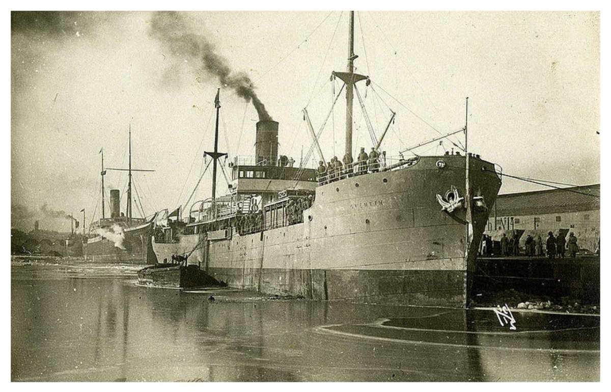 Пароход добровольного флота Владивосток